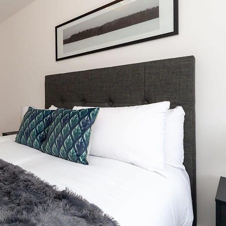 Modern 2 Bedroom Apartment In Wimbledon Londýn Exteriér fotografie