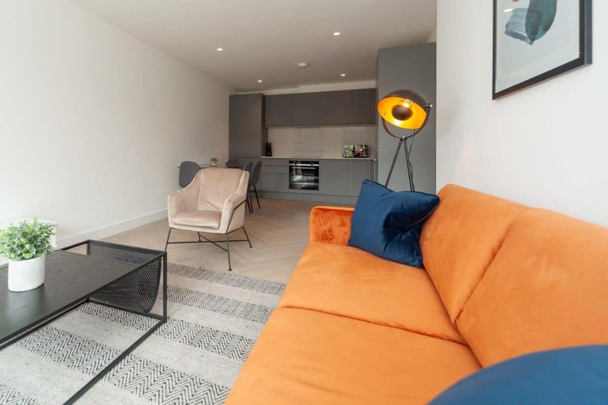 Modern 2 Bedroom Apartment In Wimbledon Londýn Exteriér fotografie